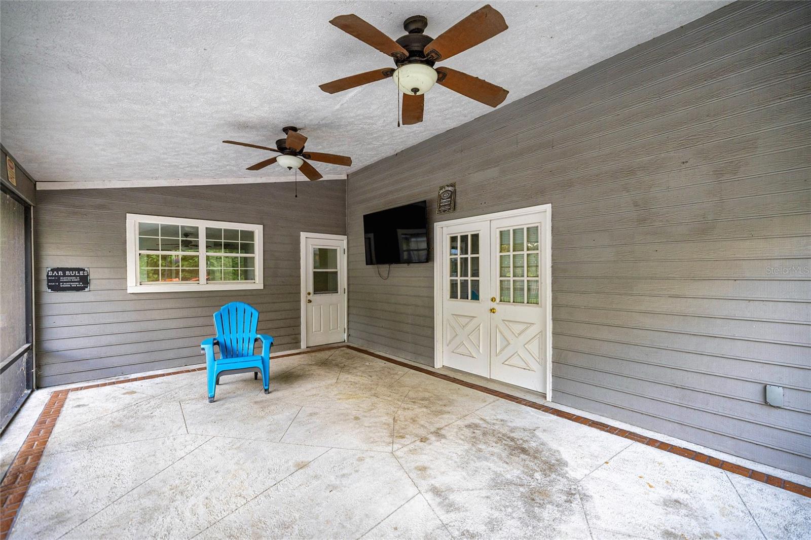 REDDING CIRCLE - Residential