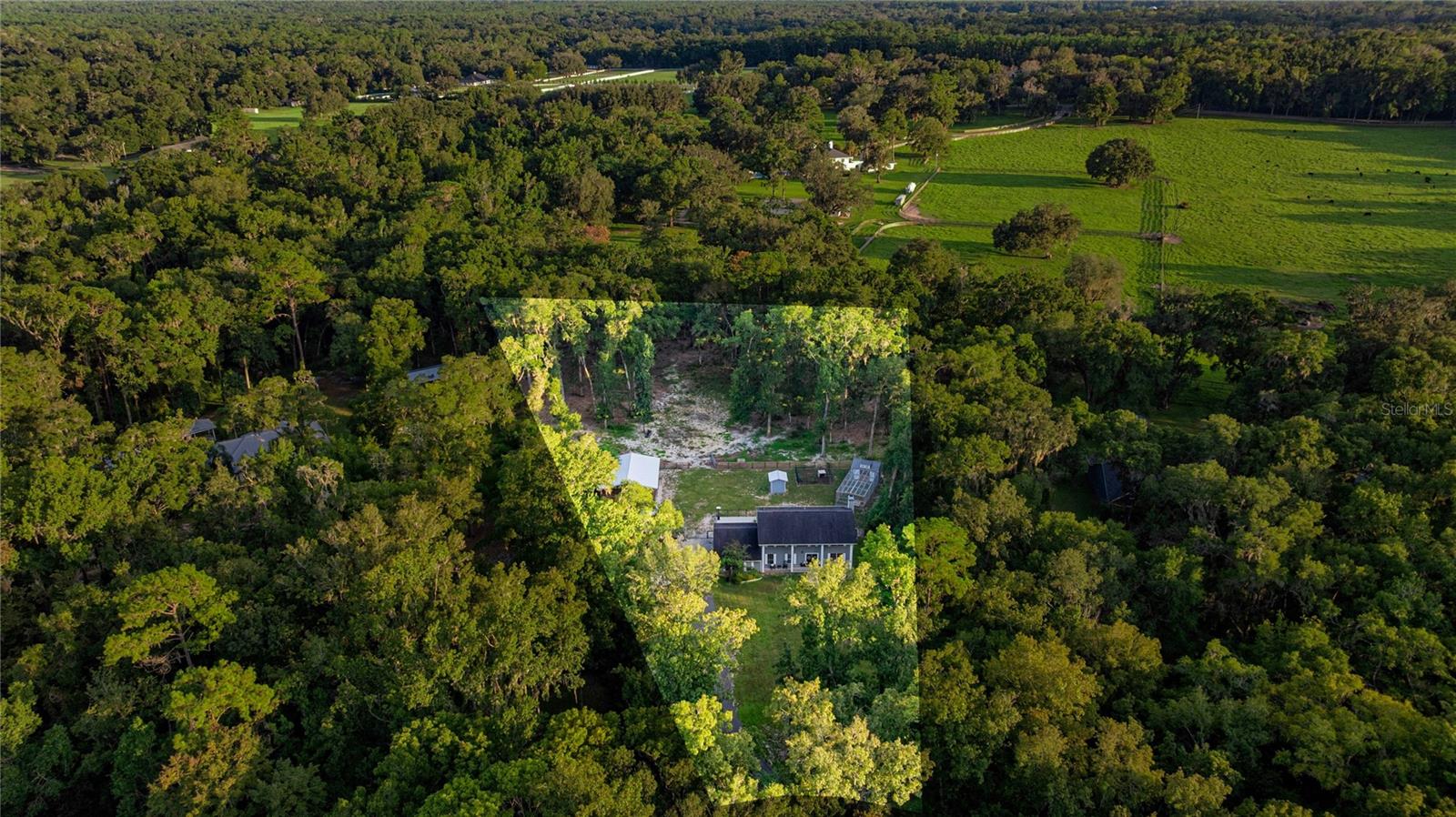 REDDING CIRCLE - Residential