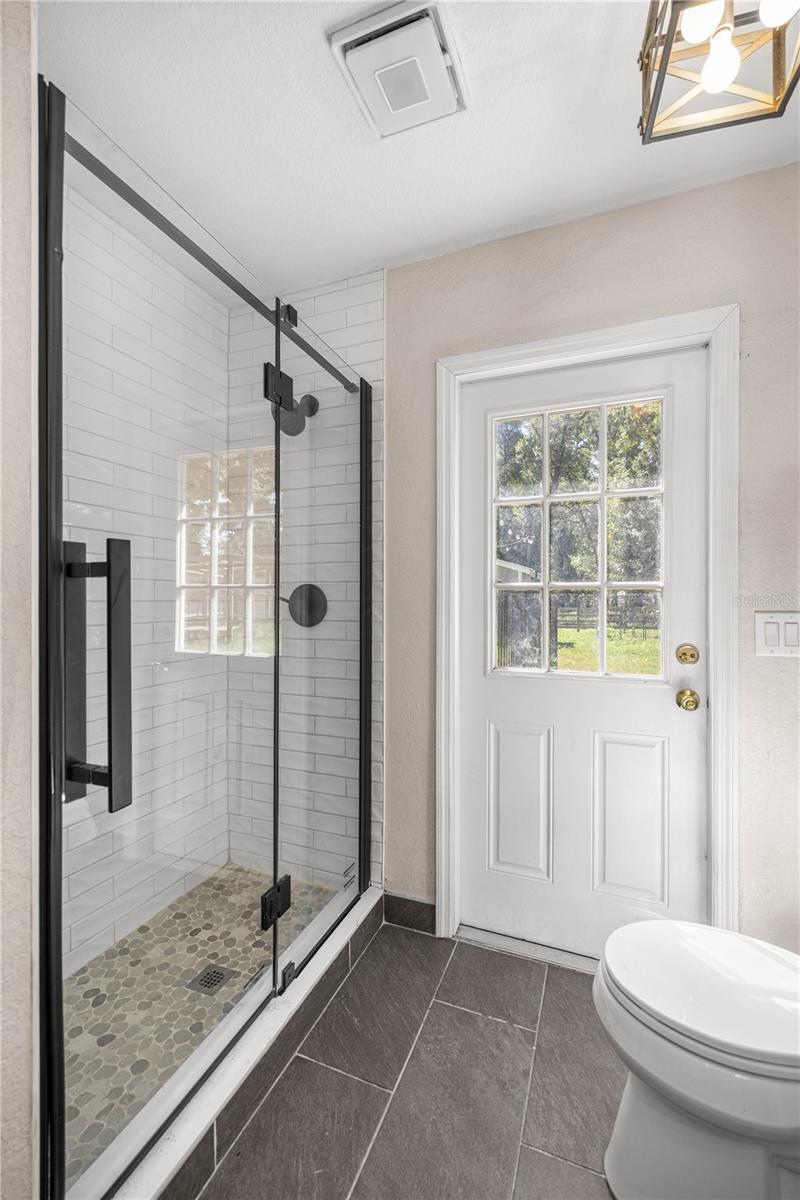 REDDING CIRCLE - Residential