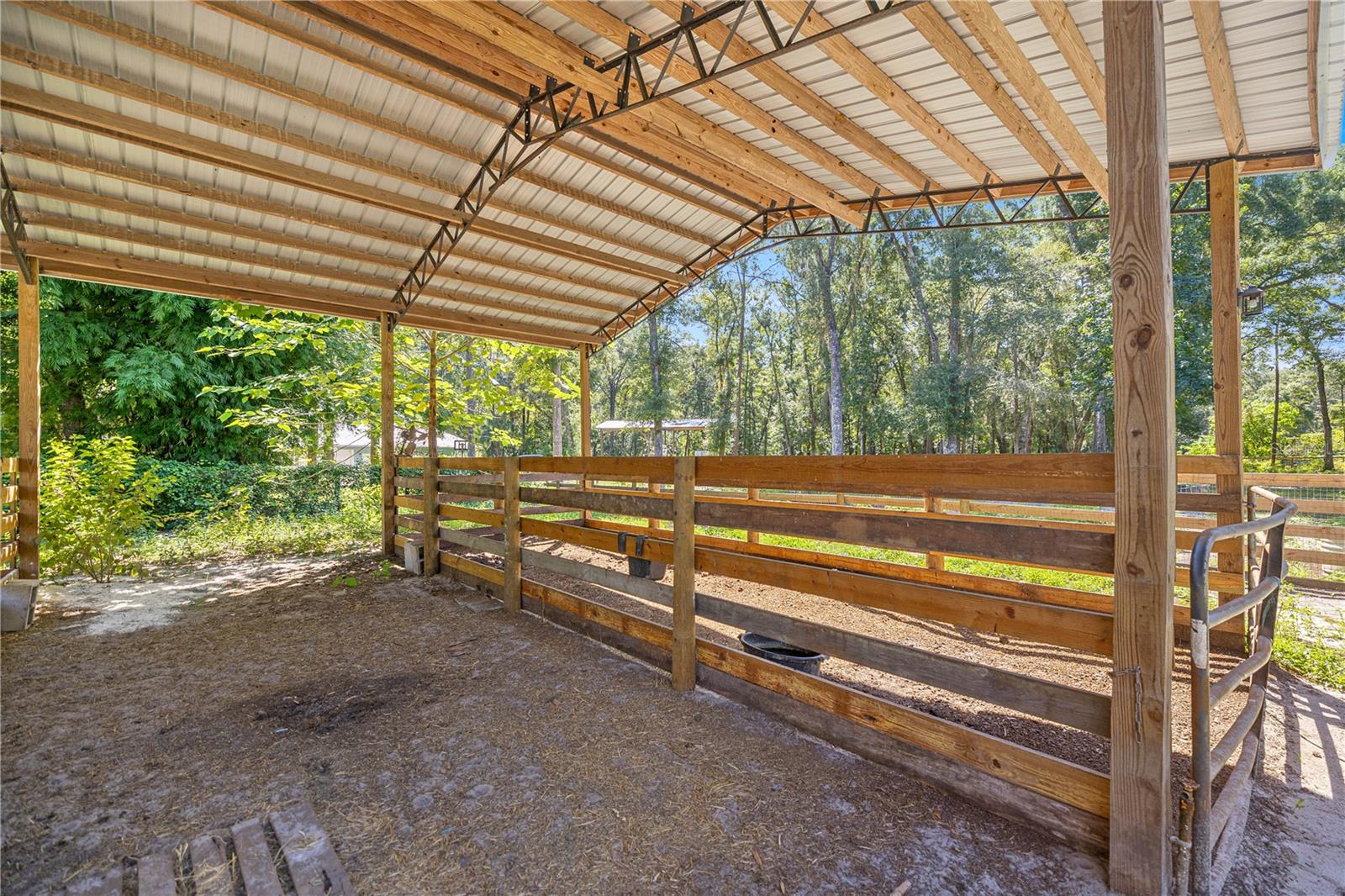 REDDING CIRCLE - Residential