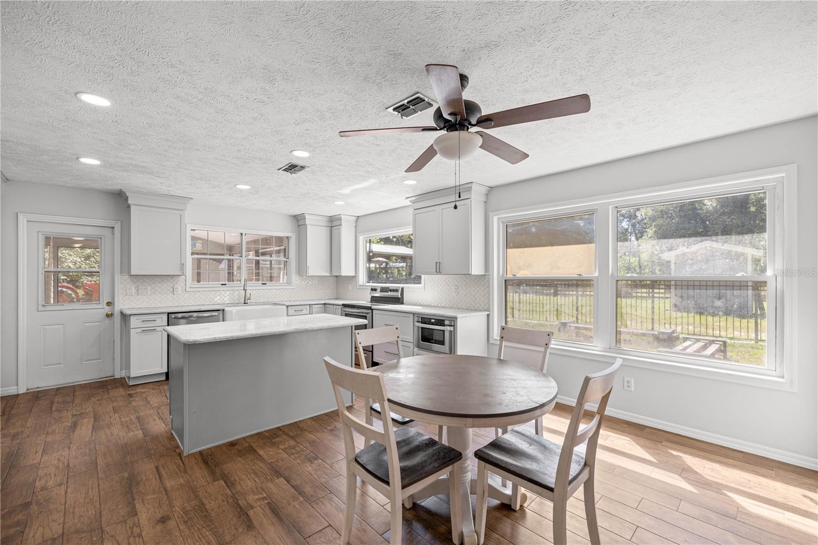 REDDING CIRCLE - Residential