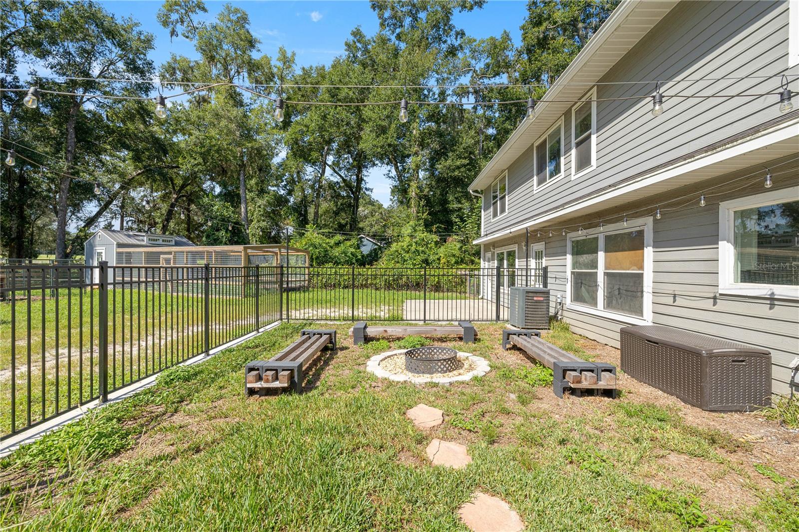 REDDING CIRCLE - Residential