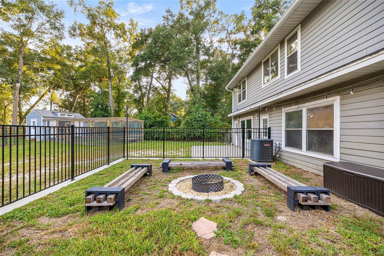 REDDING CIRCLE - Residential