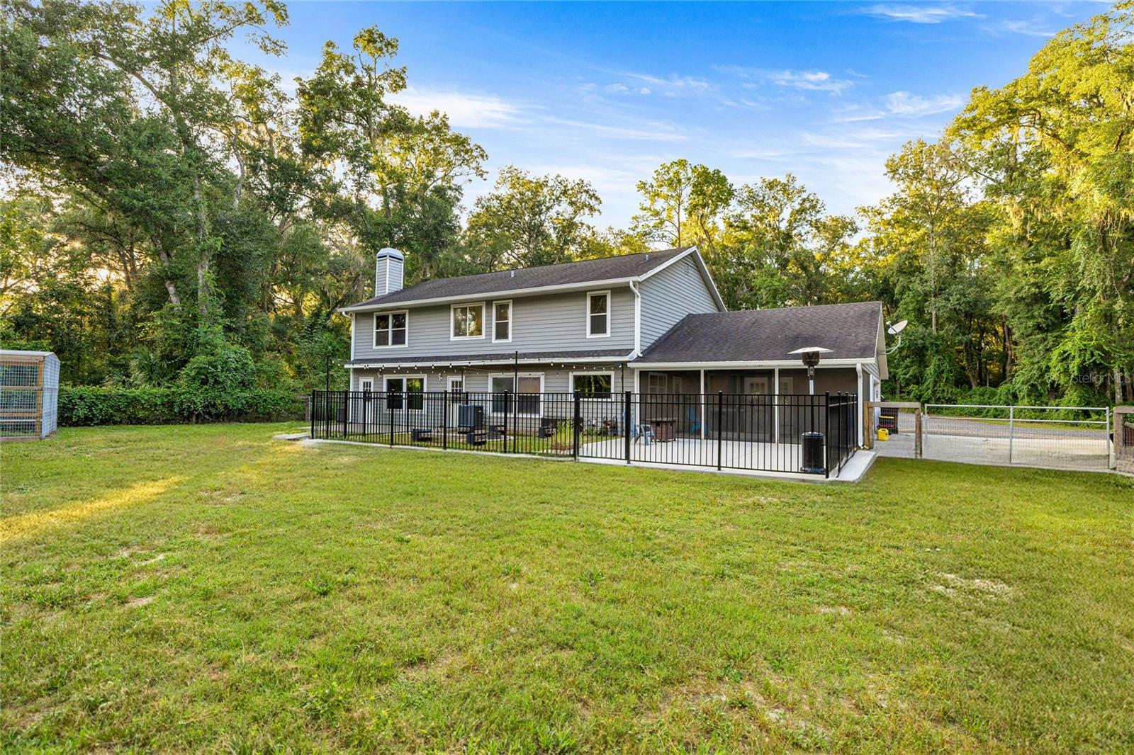 REDDING CIRCLE - Residential