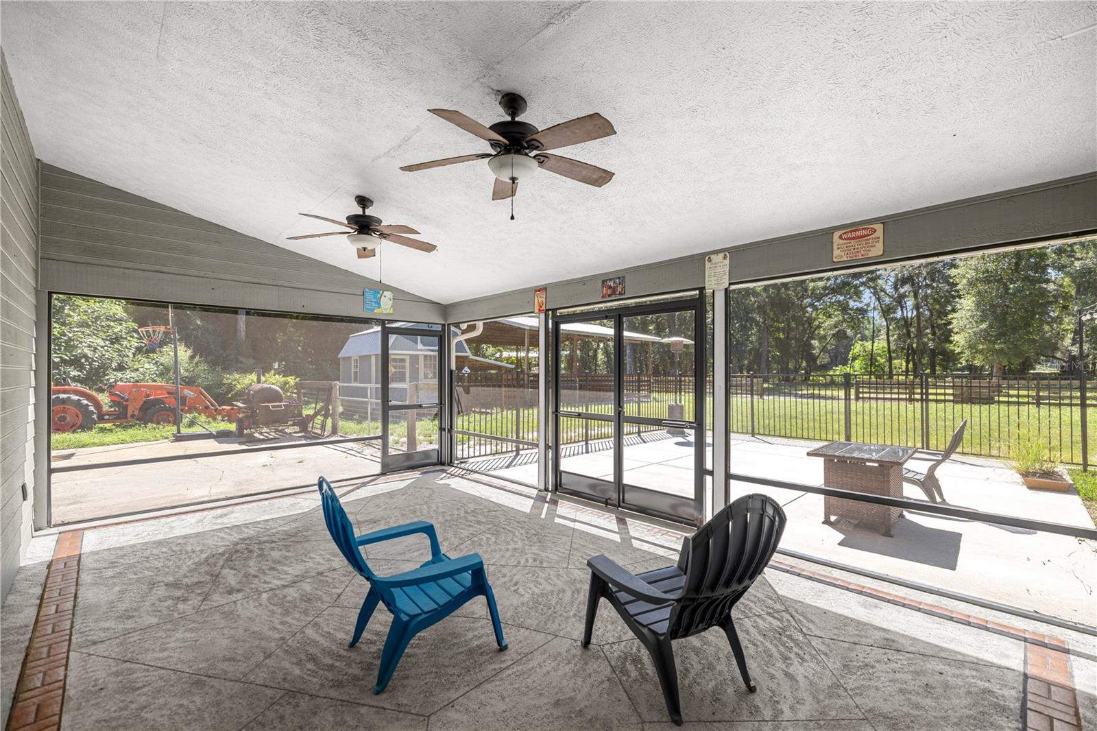 REDDING CIRCLE - Residential