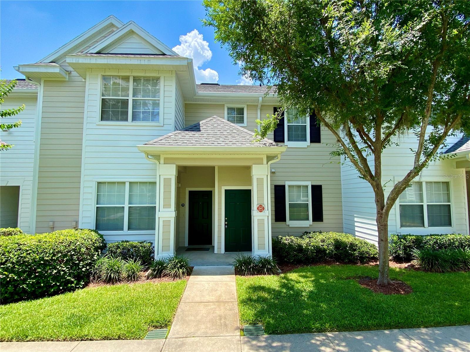 Beautiful 1 bedroom, 1 bath condo on the second floor in the gated community of Southern Pines. Features an additional office/solarium room.
The open floor plan concept includes carpeted living areas and tiled wet areas. The kitchen and bathroom both have granite countertops. The
master bedroom boasts a walk-in closet. All appliances are included. Community amenities include a pool, tennis courts, basketball courts,
fitness room, playground, and more. The location is excellent, close to shopping, restaurants, major roadways, and just minutes from Disney.
Easy move-in terms: first month's rent plus one month security. Call today to schedule a viewing!