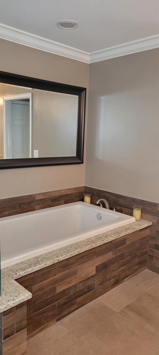 LAKE POINT SOUTH - Residential