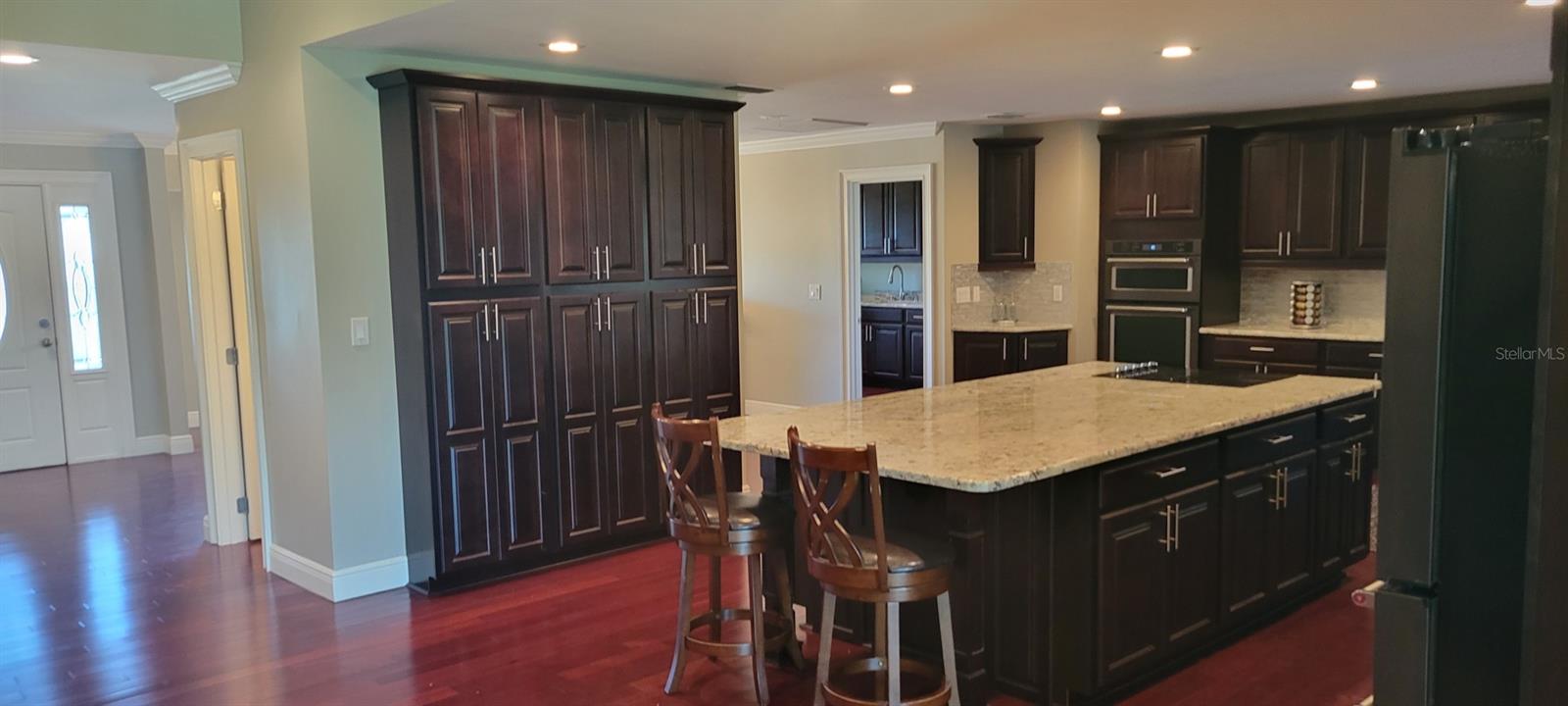 LAKE POINT SOUTH - Residential