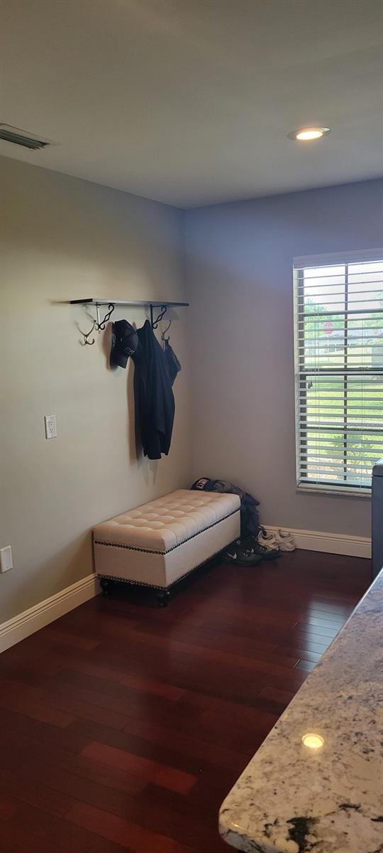 LAKE POINT SOUTH - Residential