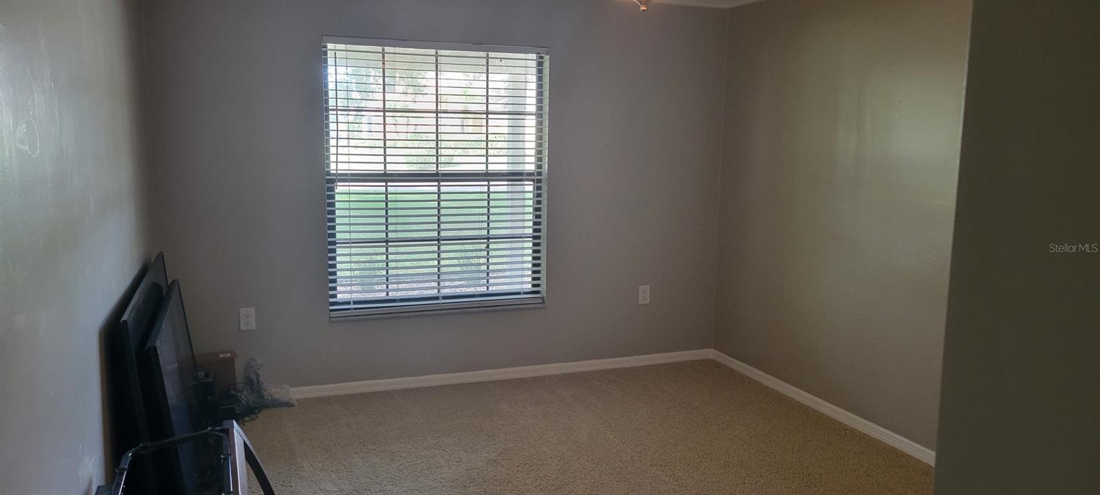 LAKE POINT SOUTH - Residential