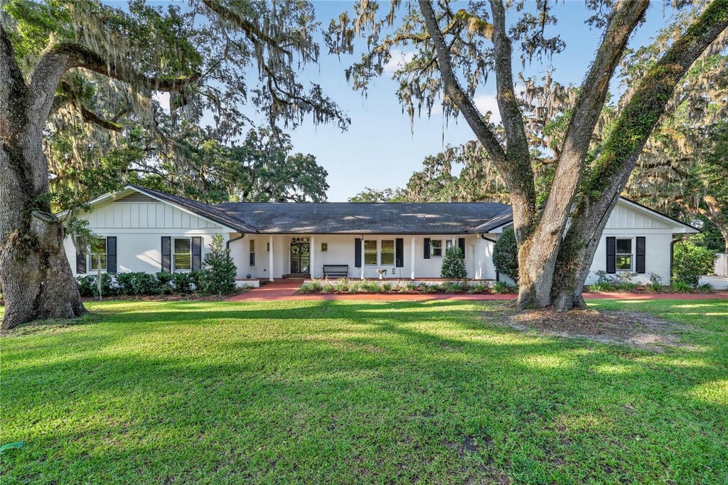 Photo of 1311 SE 17th Avenue, Ocala, FL 34471 (MLS # OM728843)