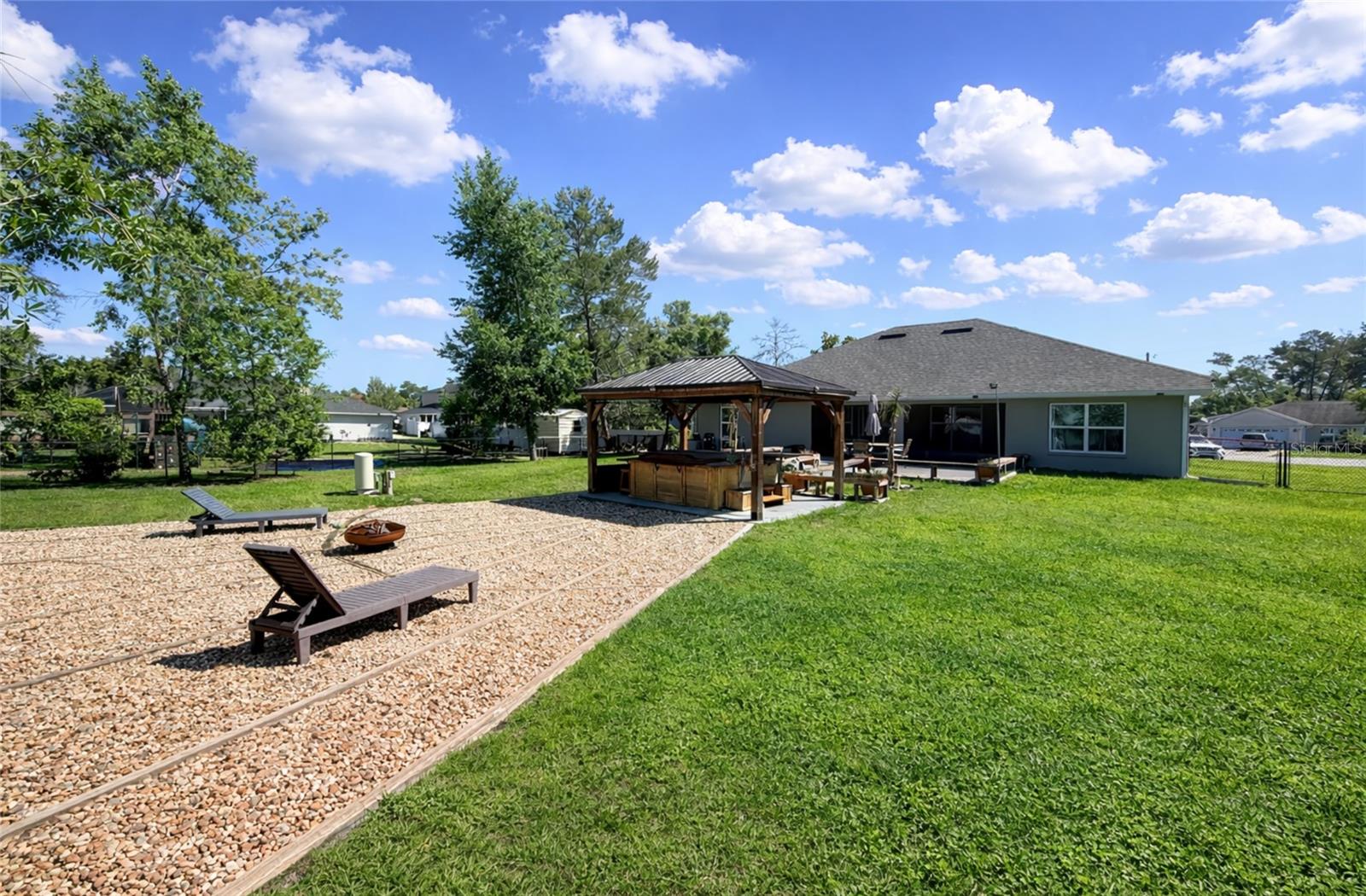 KINGSLAND COUNTRY ESTATE - Residential