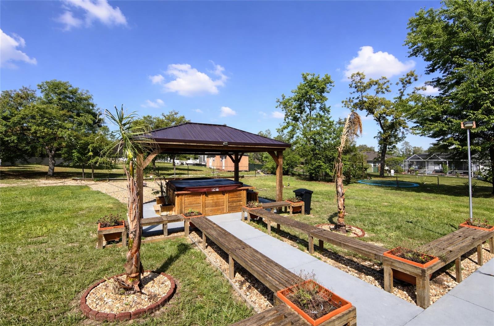 KINGSLAND COUNTRY ESTATE - Residential