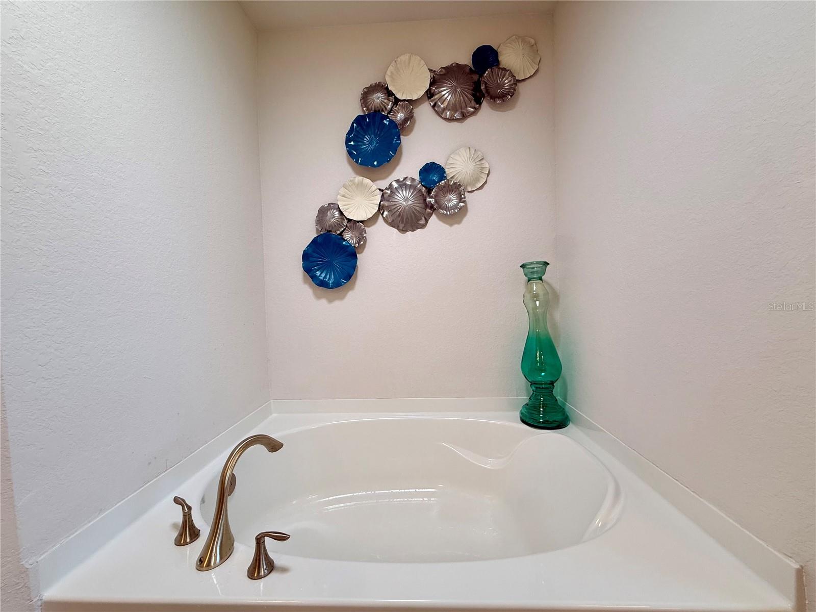 KINGSLAND COUNTRY ESTATE - Residential