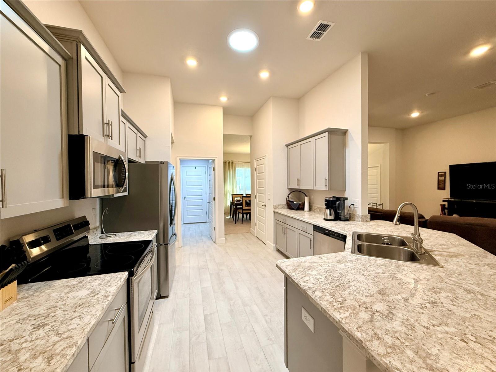 KINGSLAND COUNTRY ESTATE - Residential