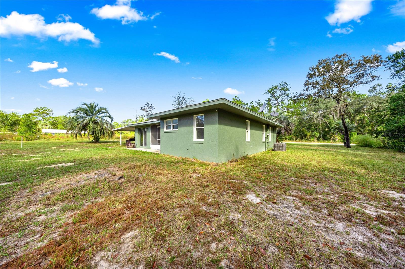 RAINBOW LAKES ESTATE - Residential