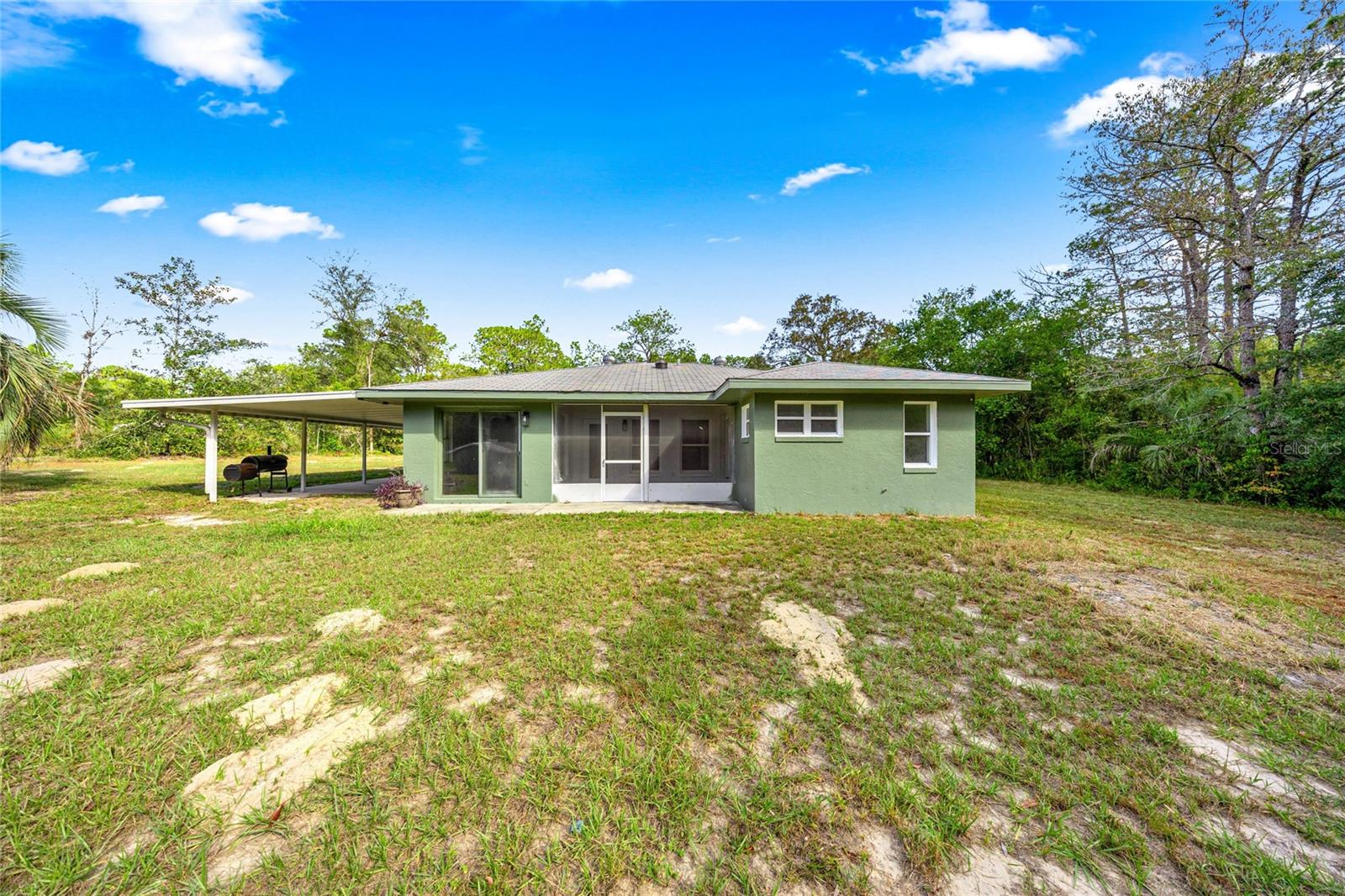 RAINBOW LAKES ESTATE - Residential