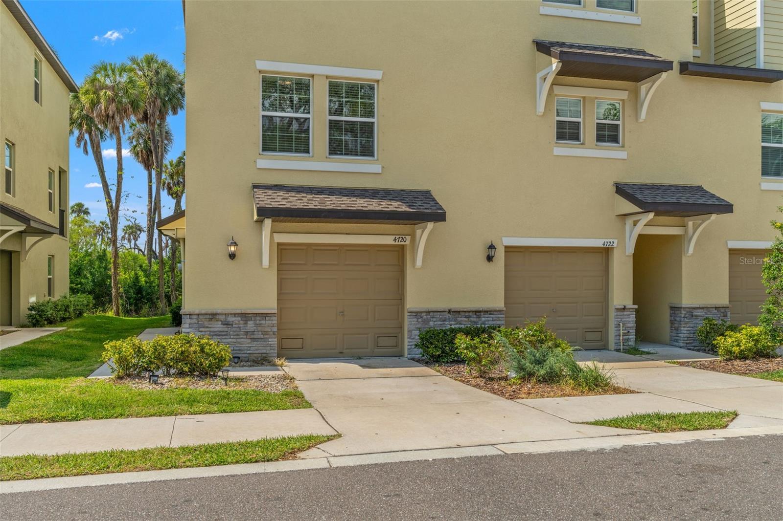 PALM RIVER TOWNHOMES PH 2 - Residential