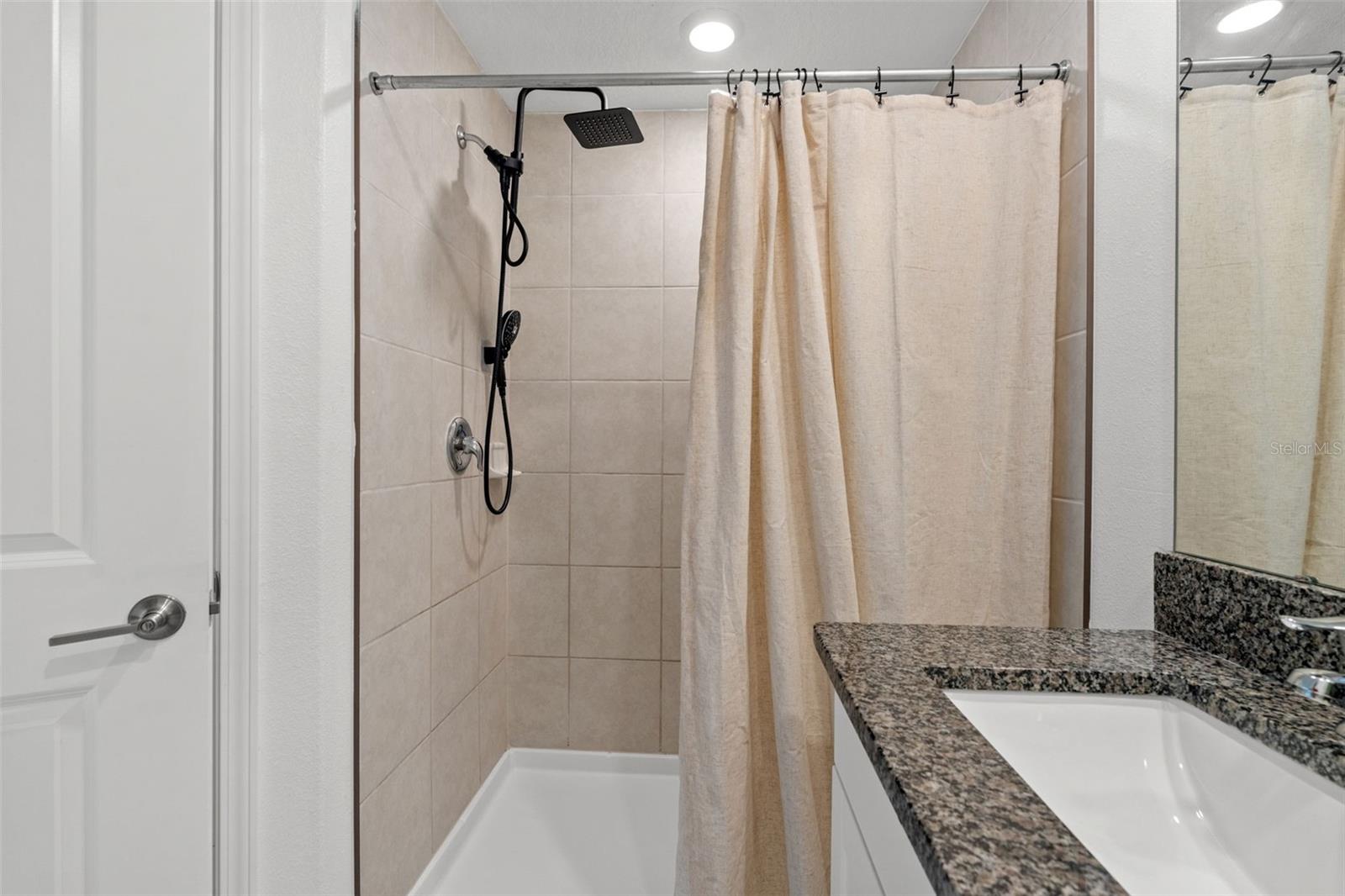 PALM RIVER TOWNHOMES PH 2 - Residential