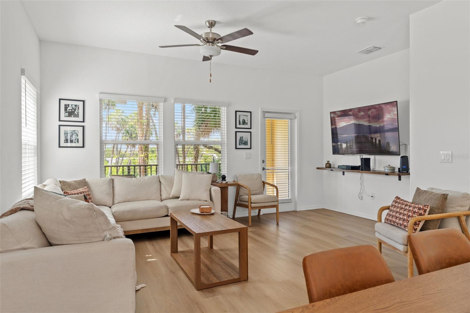 PALM RIVER TOWNHOMES PH 2 - Residential