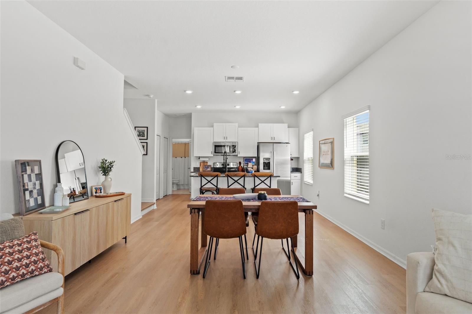 PALM RIVER TOWNHOMES PH 2 - Residential