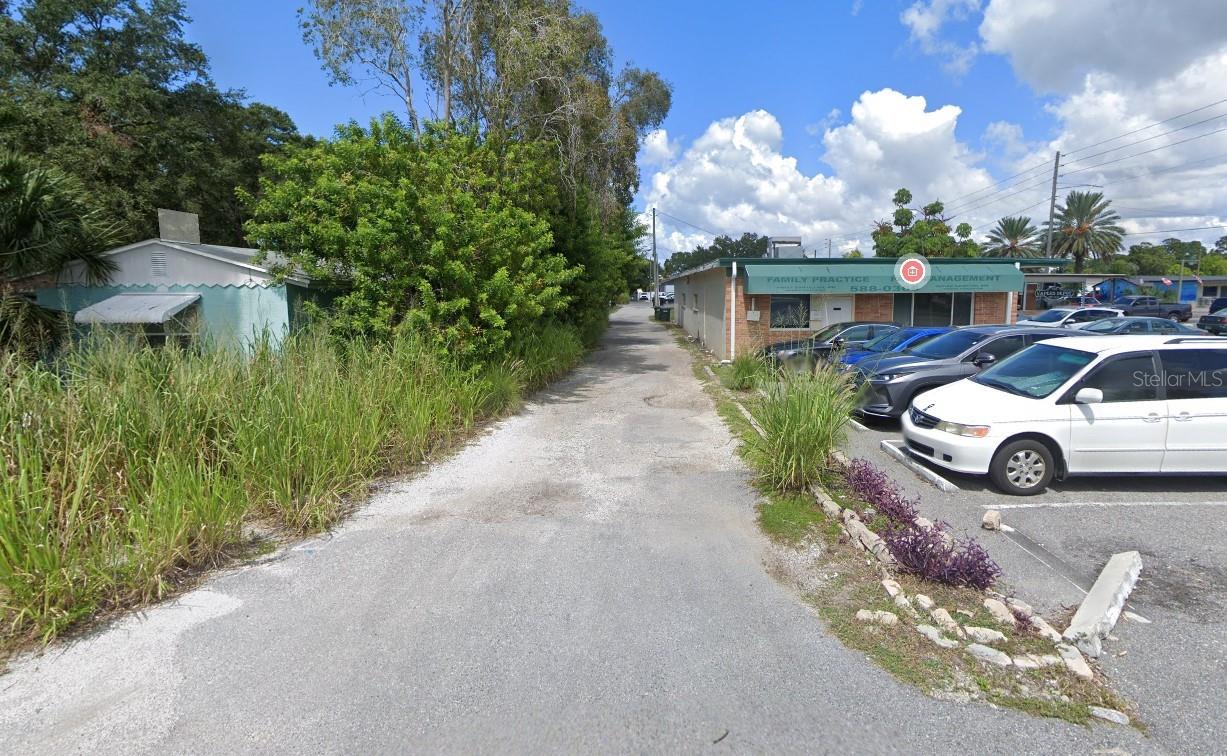 LARGO CENTRAL - Commercial Lease