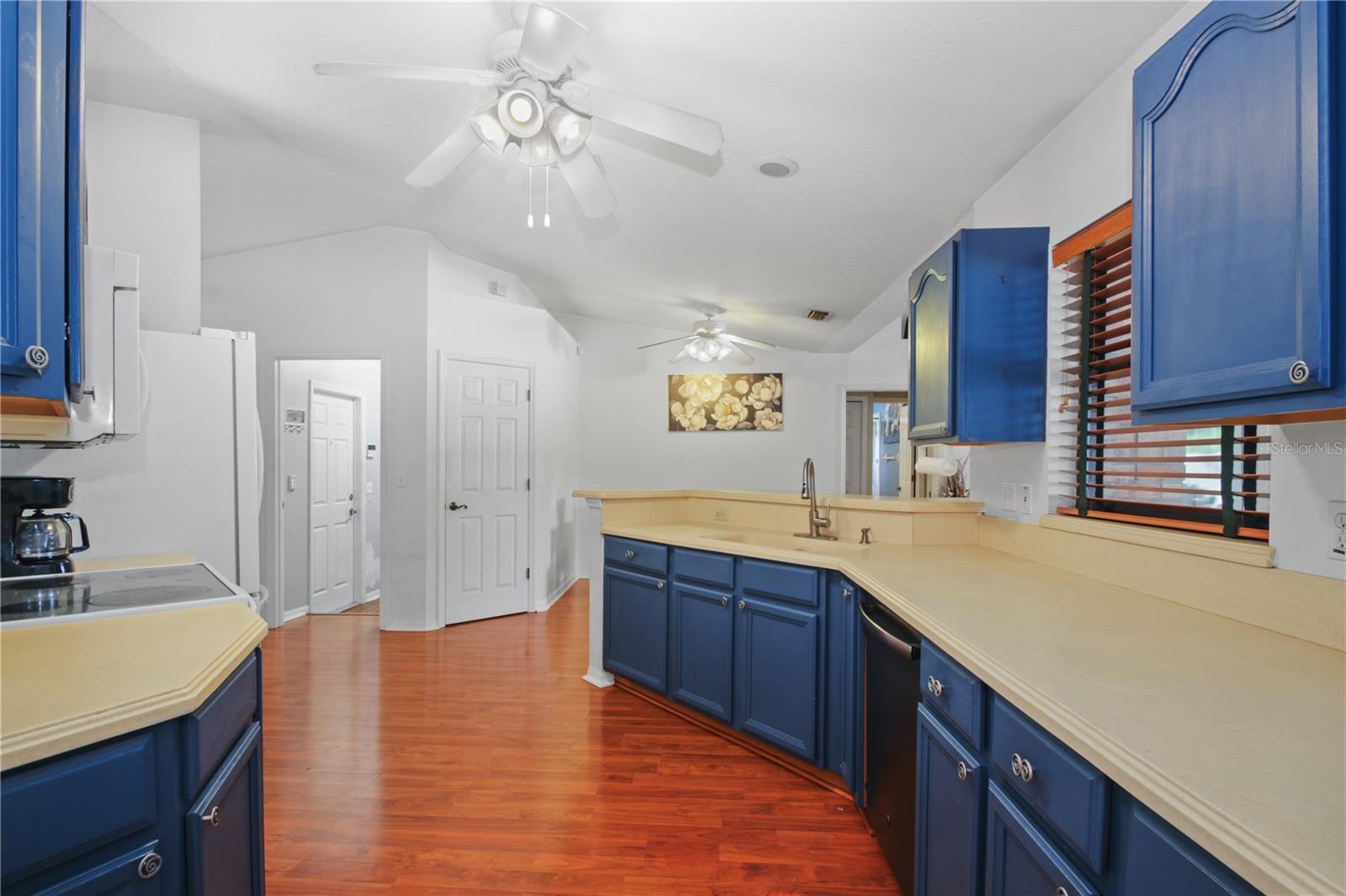 1281 NAVARRE DRIVE