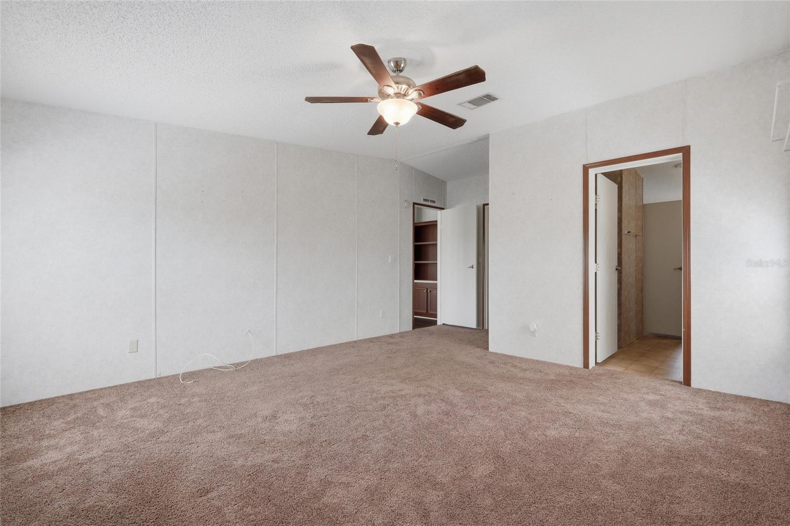 ZEPHYRWOODS - Residential