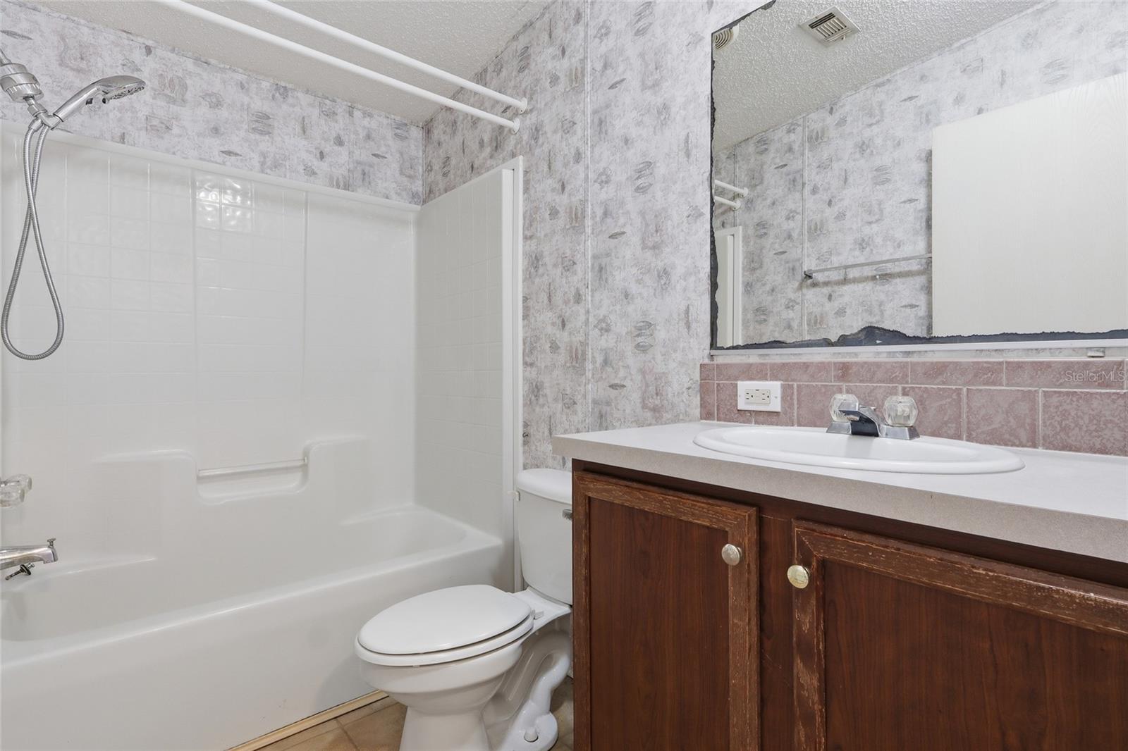 ZEPHYRWOODS - Residential