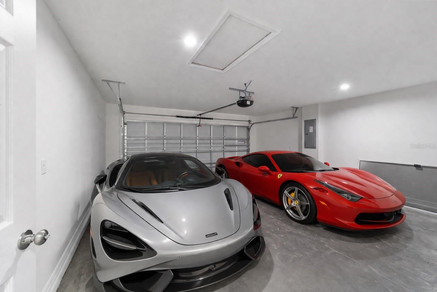 RAINBOW LAKES ESTATE - Residential