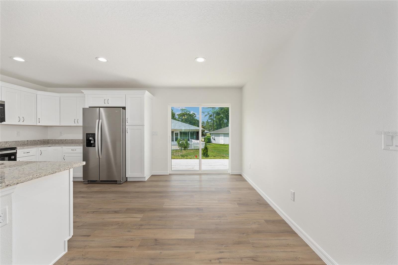 RAINBOW LAKES ESTATE - Residential