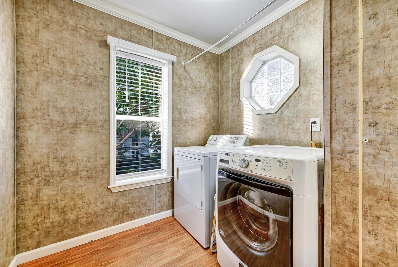 NEW ATHENS CITY 1ST ADD - Residential Lease