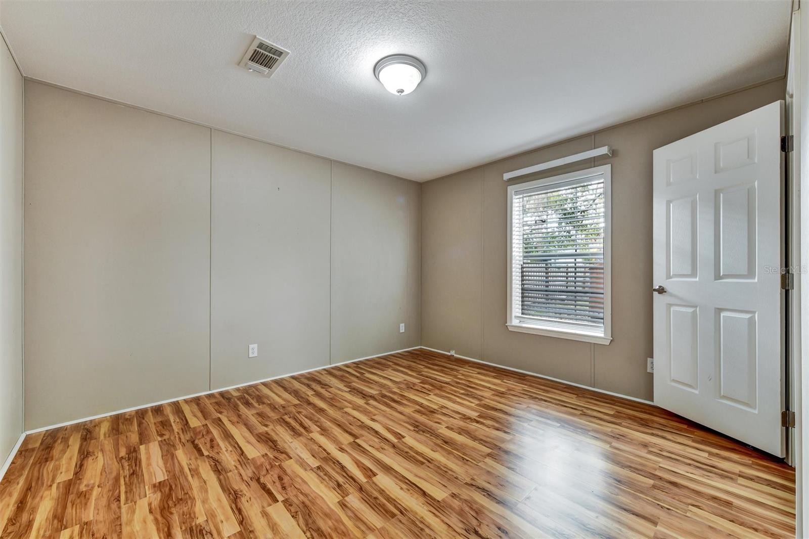 NEW ATHENS CITY 1ST ADD - Residential Lease