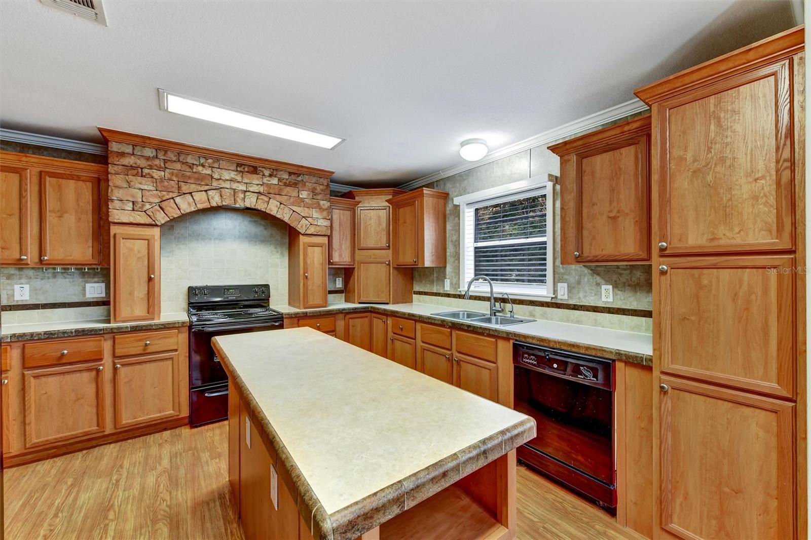 NEW ATHENS CITY 1ST ADD - Residential Lease