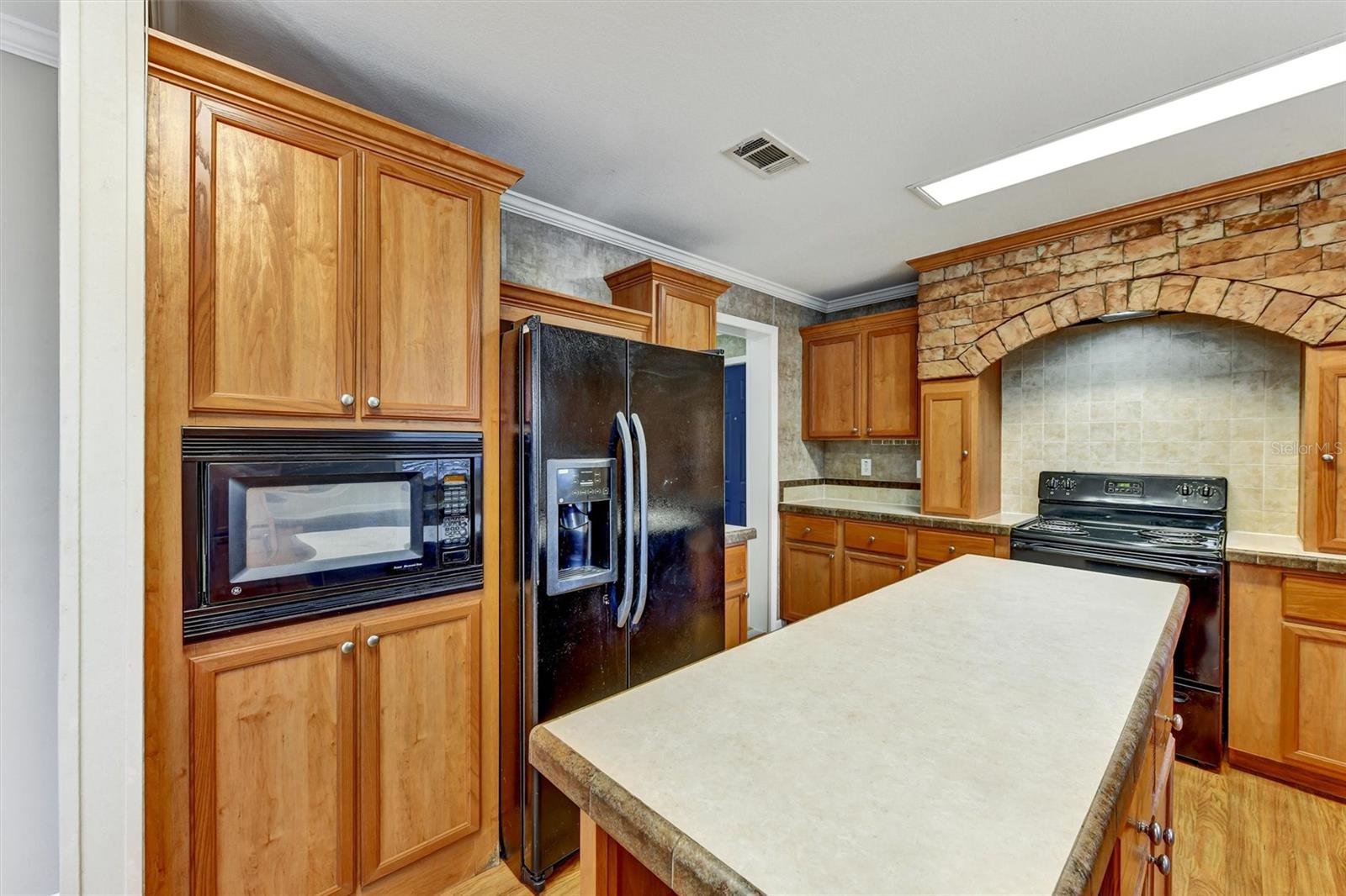 NEW ATHENS CITY 1ST ADD - Residential Lease