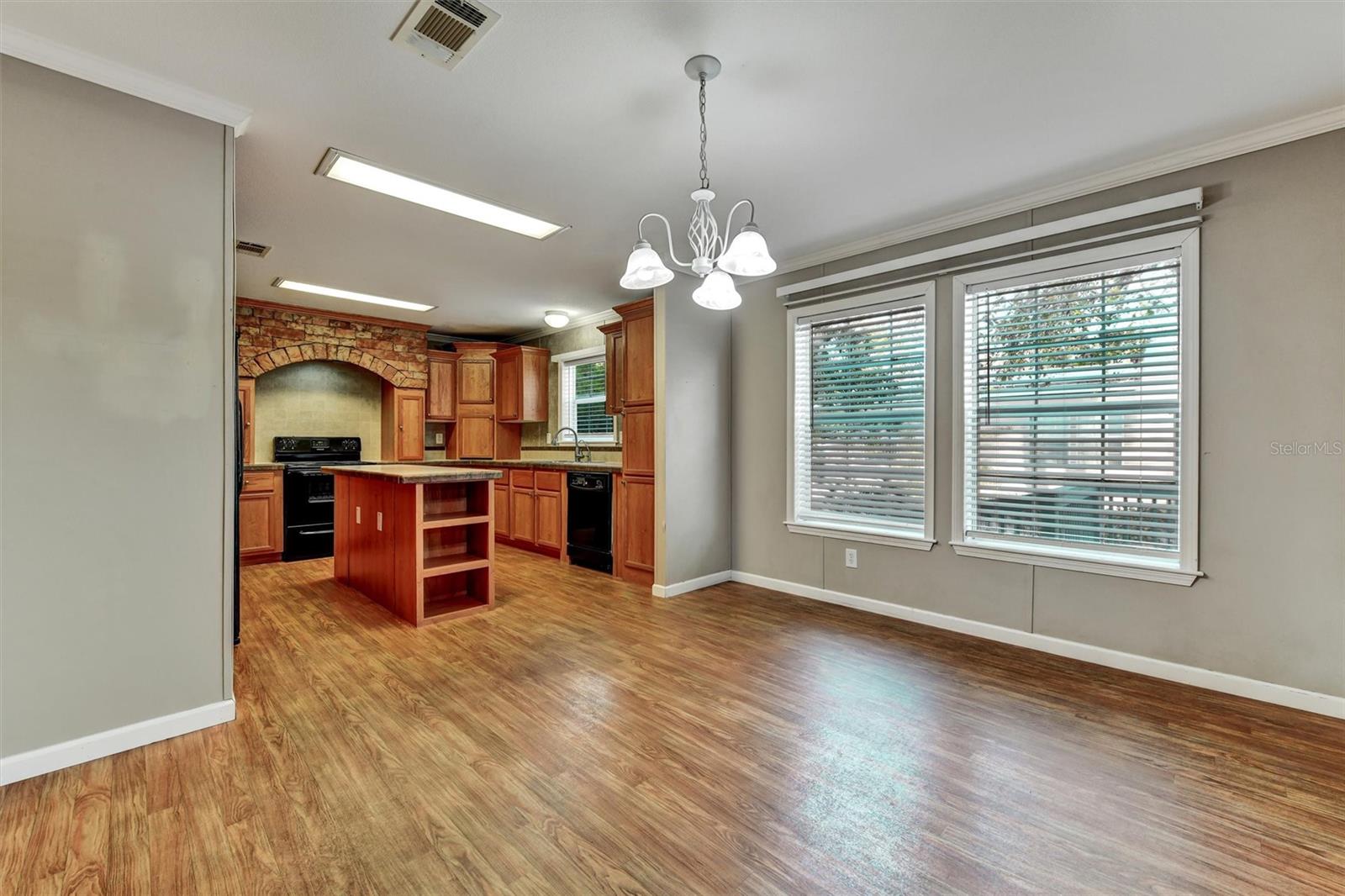 NEW ATHENS CITY 1ST ADD - Residential Lease