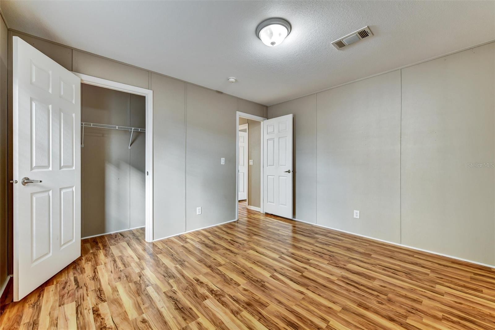 NEW ATHENS CITY 1ST ADD - Residential Lease