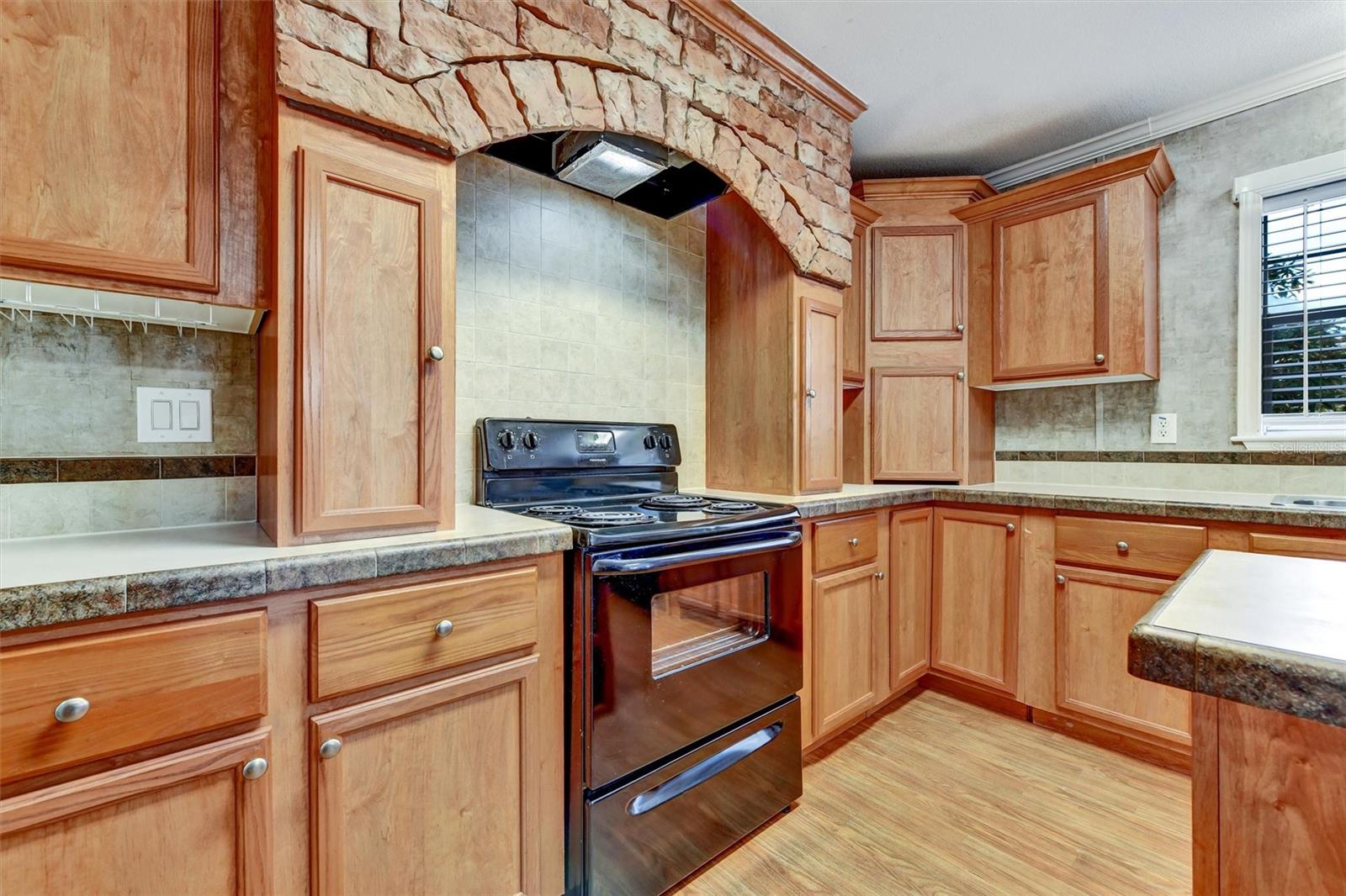 NEW ATHENS CITY 1ST ADD - Residential Lease