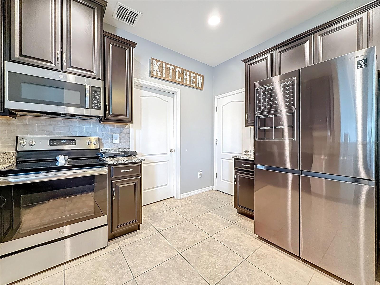 LUCAYA LAKE CLUB TWNHMS PHA - Residential