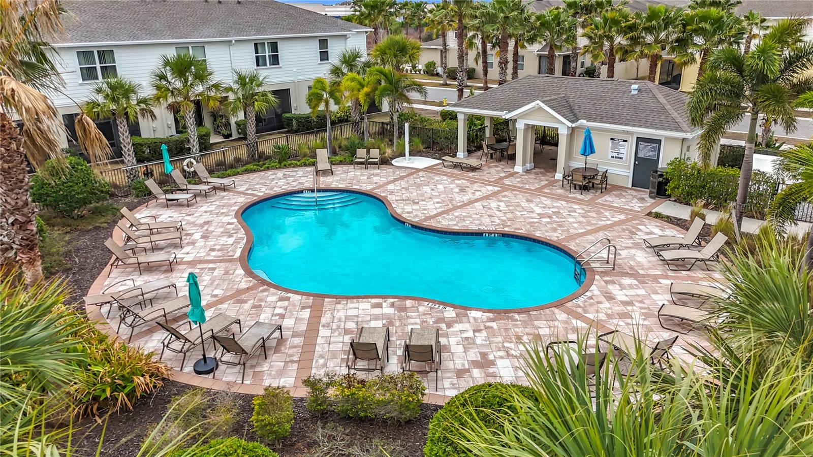 LUCAYA LAKE CLUB TWNHMS PHA - Residential