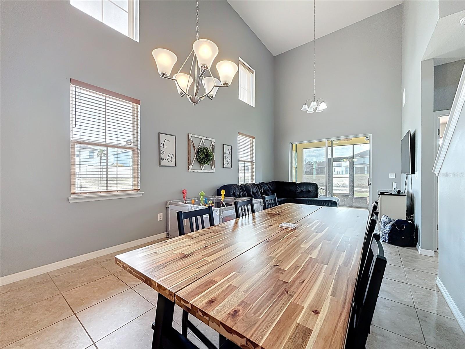 LUCAYA LAKE CLUB TWNHMS PHA - Residential