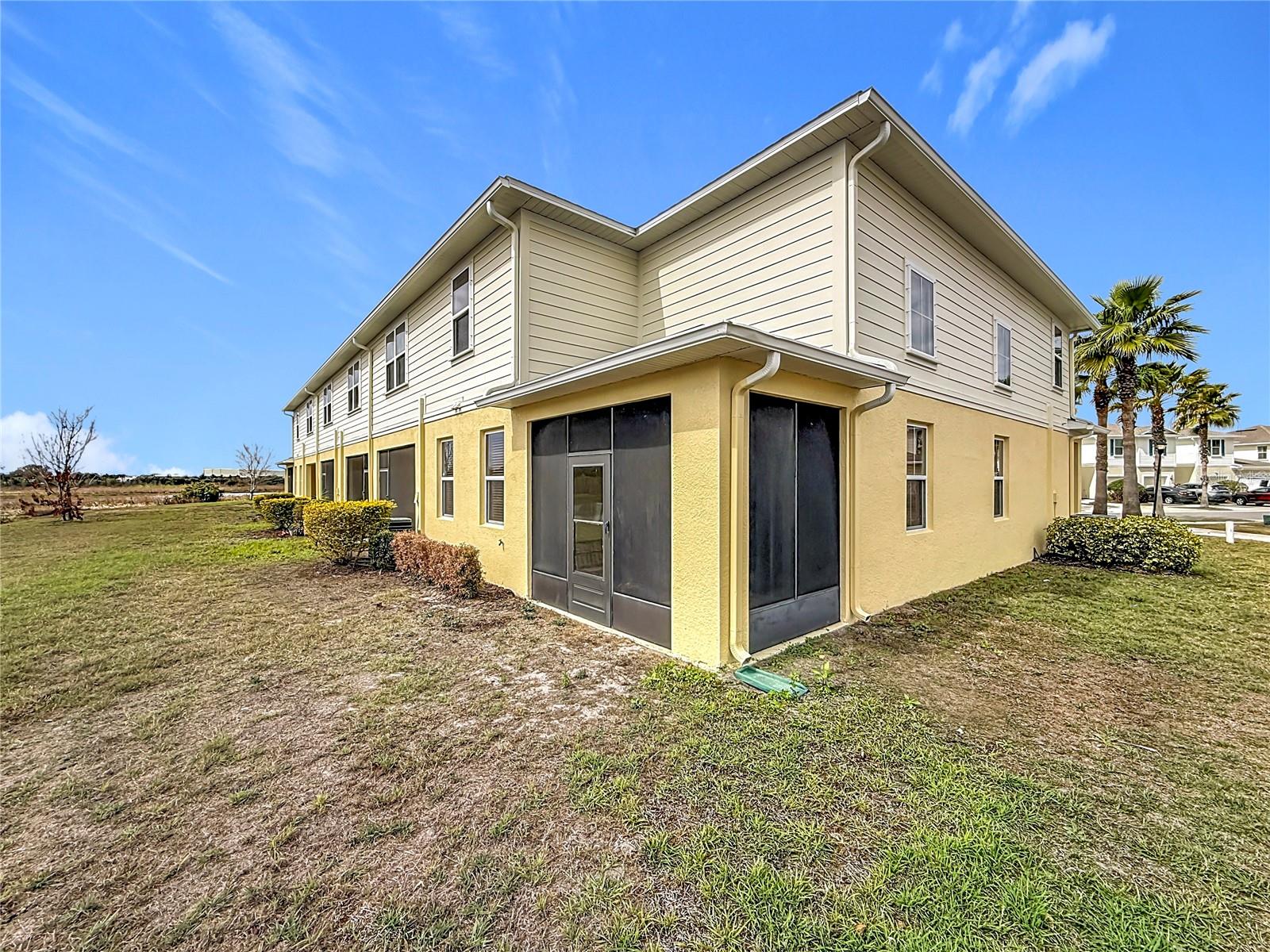 LUCAYA LAKE CLUB TWNHMS PHA - Residential