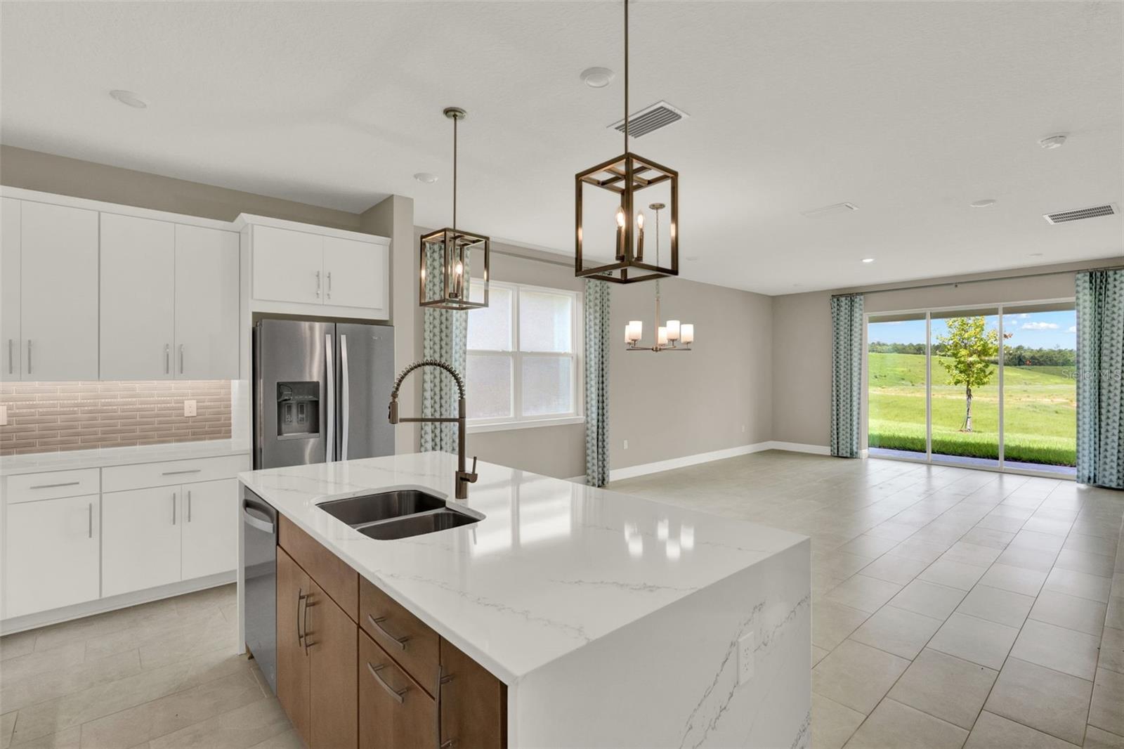 VILLAGES AT MINNEOLA HILLS - Residential