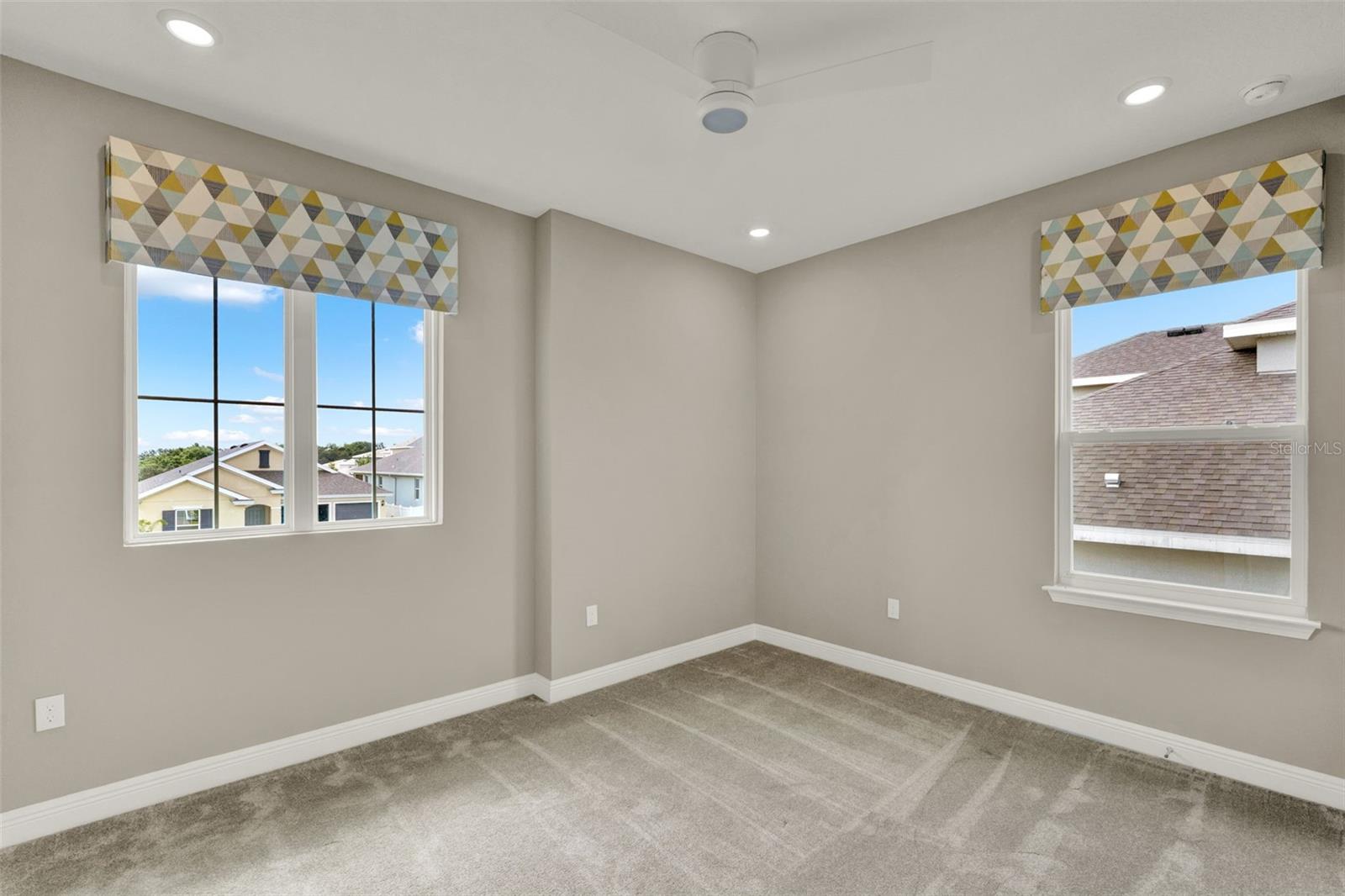VILLAGES AT MINNEOLA HILLS - Residential
