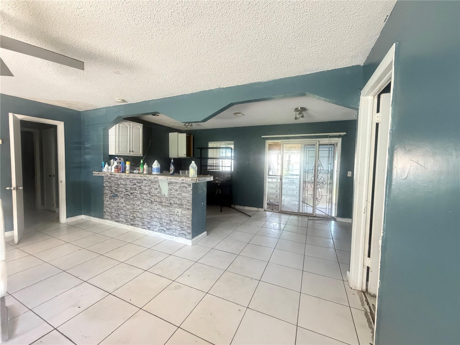754 TRAILWOOD DRIVE