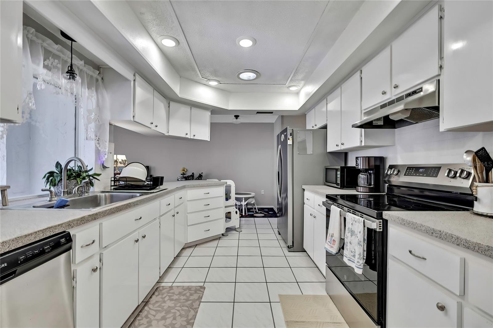 SPRING HILL - Residential