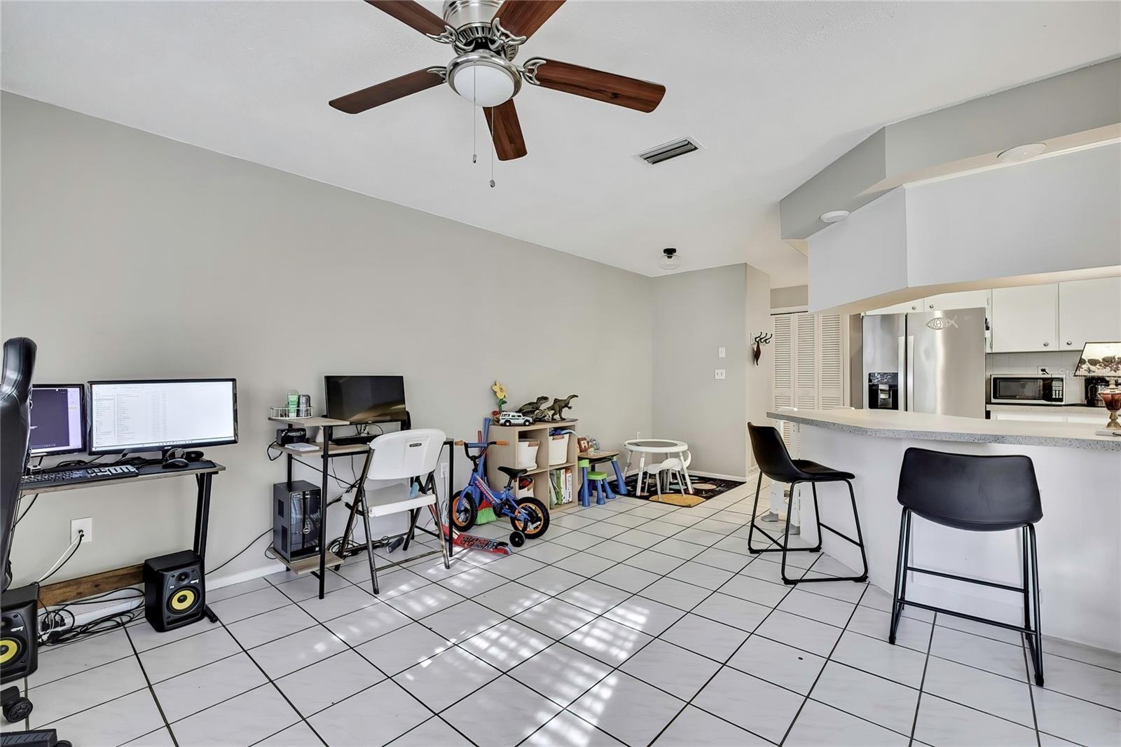 SPRING HILL - Residential