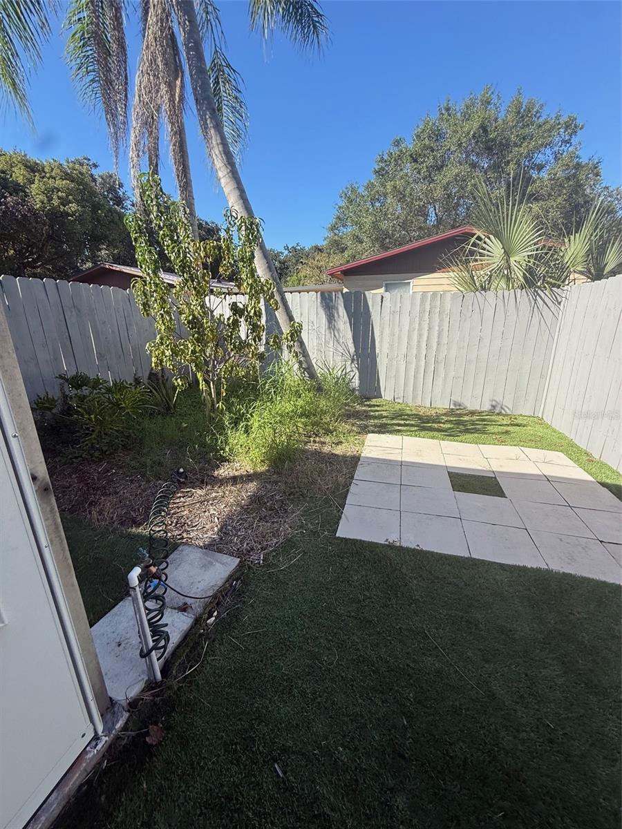 WESTSIDE TWNHMS - Residential Lease