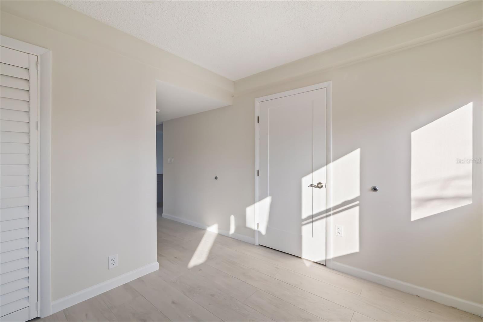 WHITNEY BEACH - Residential