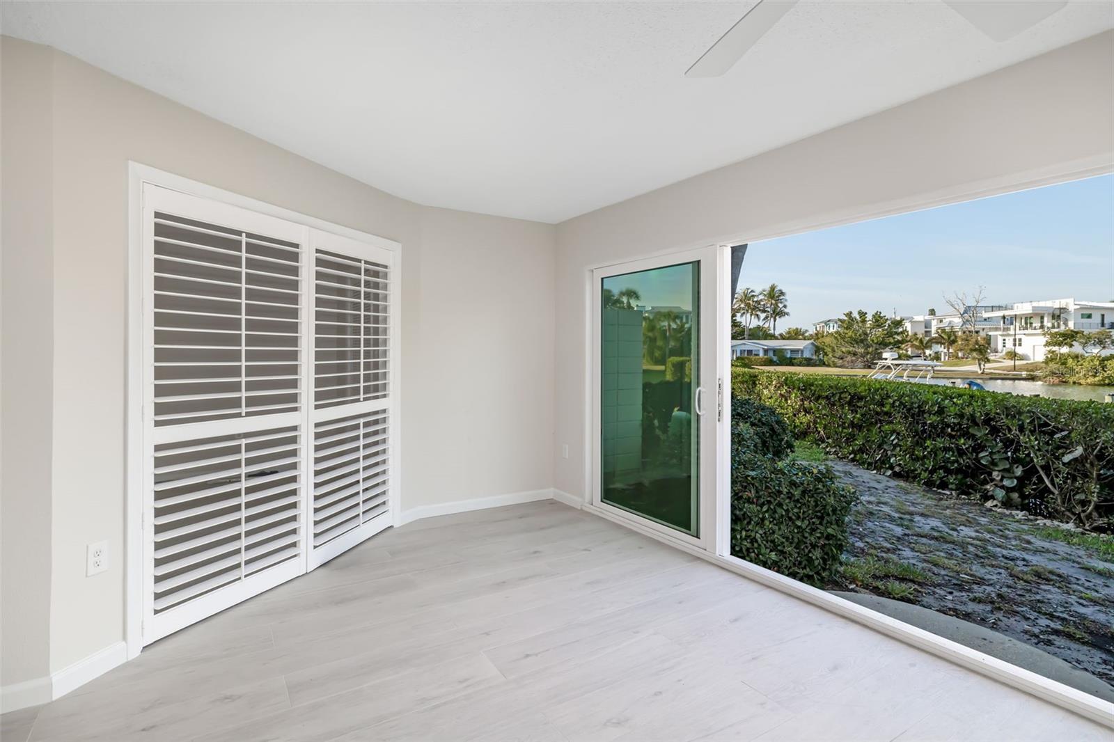 WHITNEY BEACH - Residential